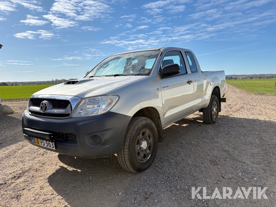 Pickup Toyota Hilux 2,5 D-4D Extra Cab 4WD