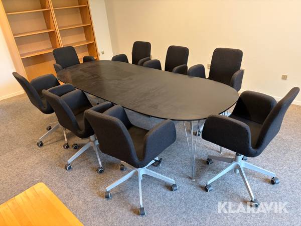 Mødebord Fritz Hansen ovalt med 8 konferencestole
