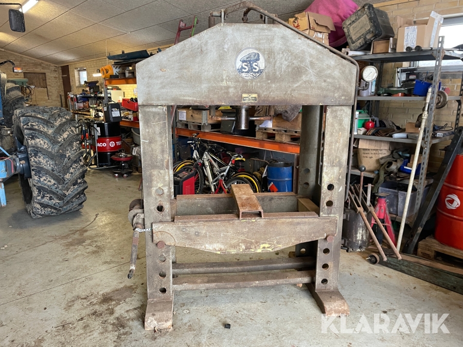 Presser Stenhøj 100 tons