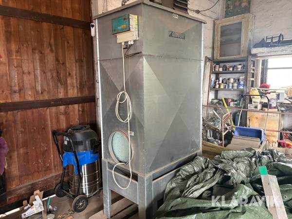 Udsugningsanlæg med ventilator og vægudsugning Geovent