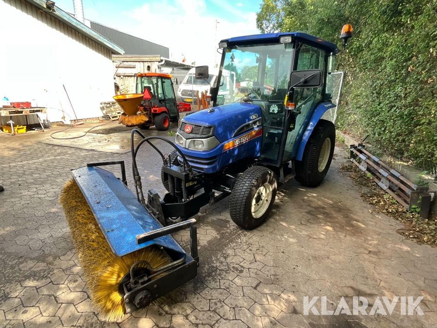 Traktor Iseki TG5390 med kost og plov
