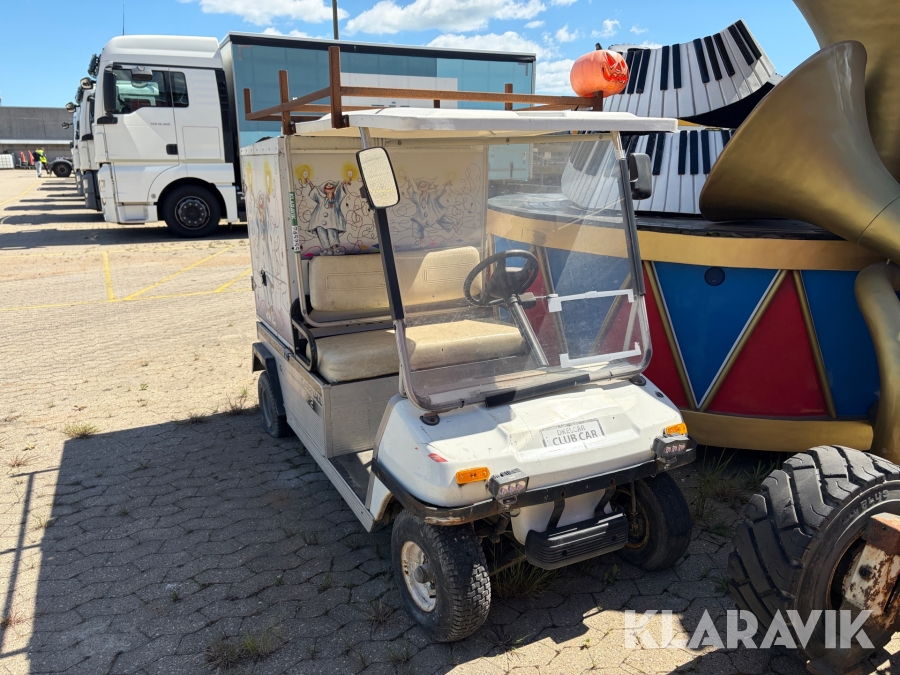 Golfvogn Club Car Carryall 2 med specialbygget opbevaringsskab