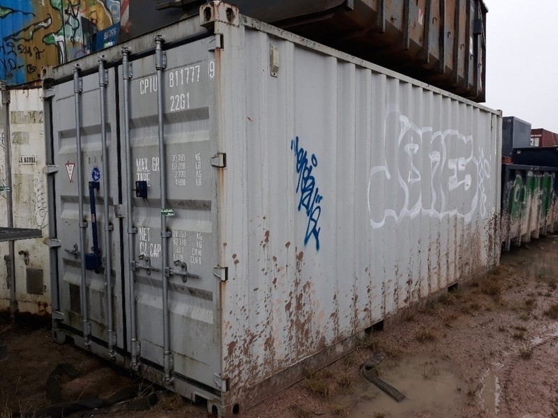 Container 