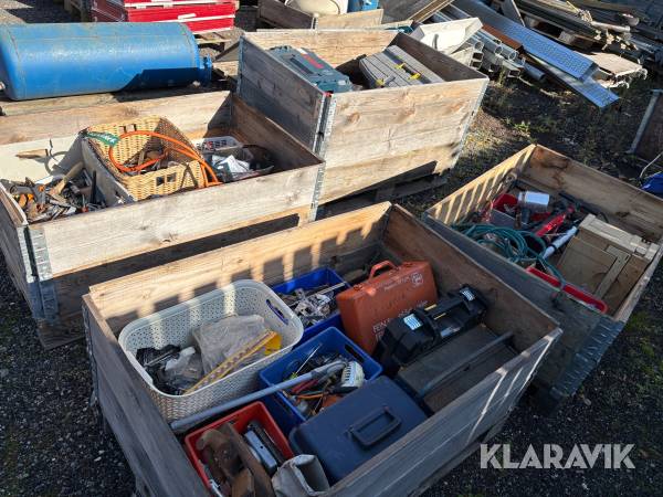 Blandet lot værktøj og værktøjskasser