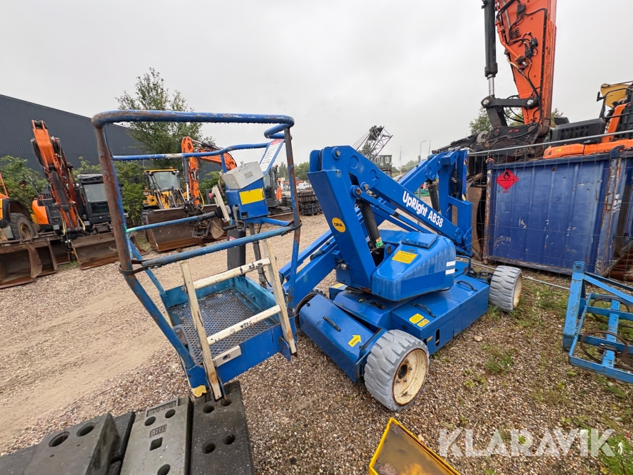 Bomlift Genie Upright AB38