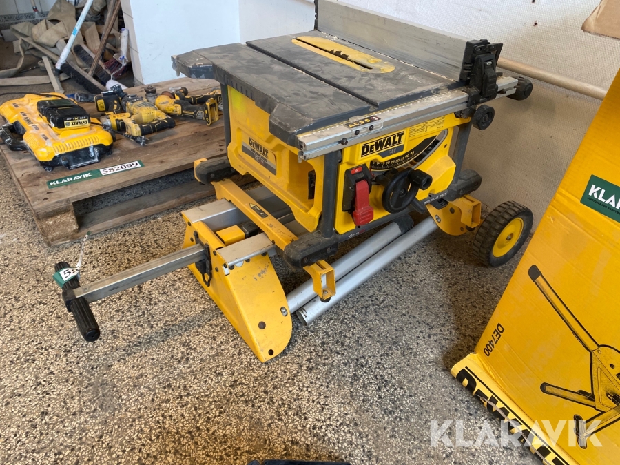 Bordsavsstander DeWalt DE7400 med bordrundsav