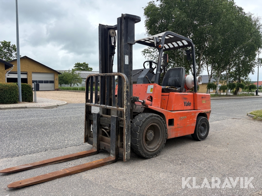Truck Yale LP