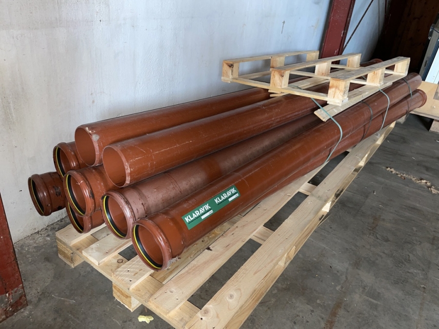 Klaravik Auktioner | PVC rør