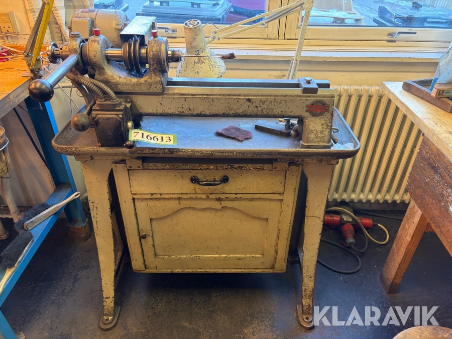 metal-drejebænk samt værktøjs-/slibemaskine