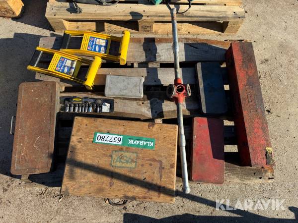 Landbrugstilbehør og diverse værktøj samlet lot