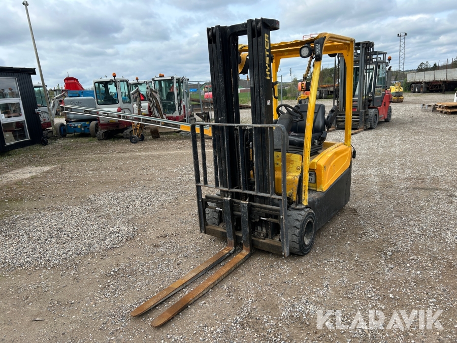 El truck Hyster J1.8XNT MWB