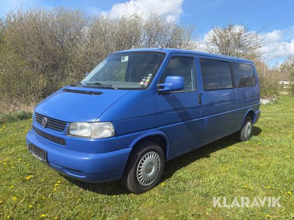 Stor personbil Volkswagen Caravelle 2,5