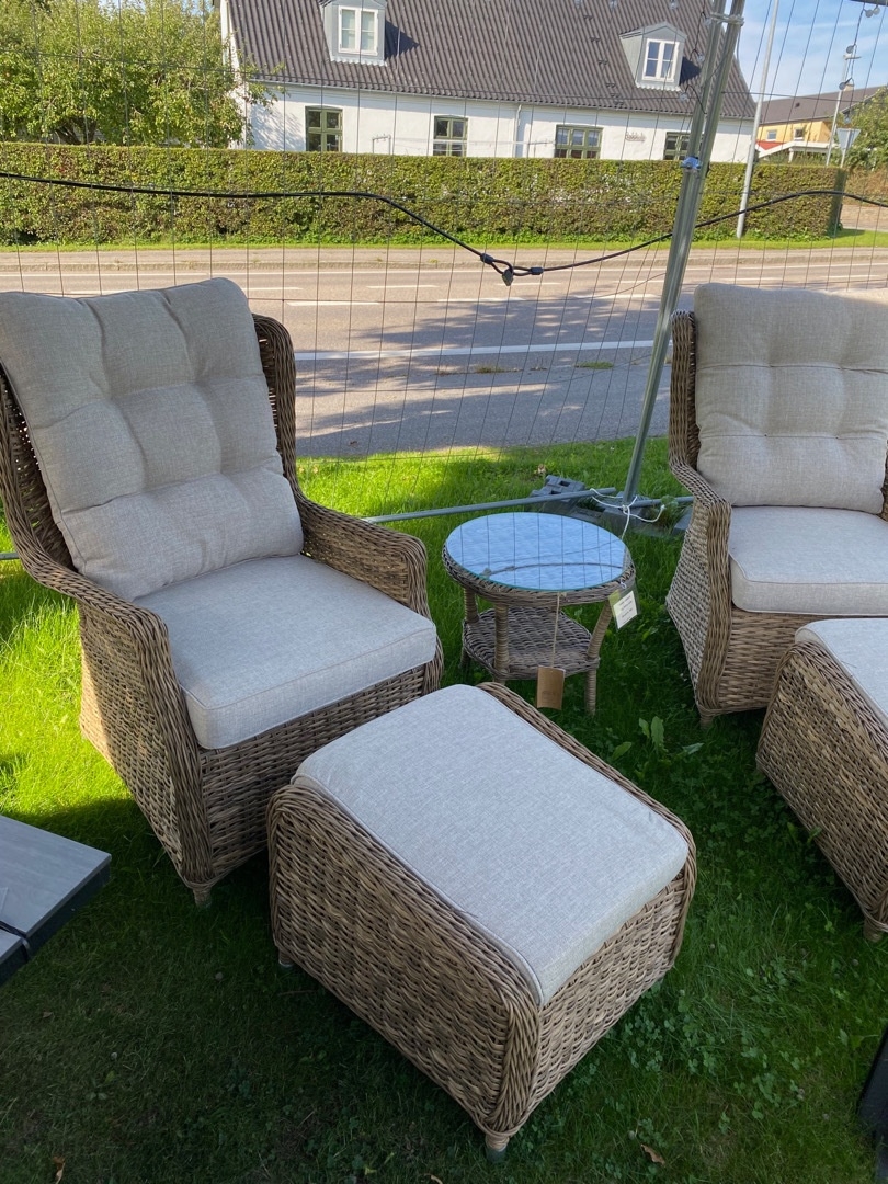 Brafab 2 stk. Vallmo Loungestole inkl. fodskamler og bord