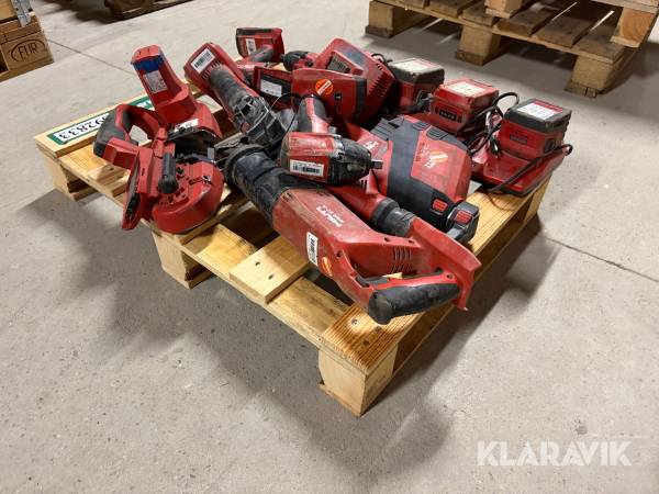 Værktøj Hilti 7 maskiner med 4 batterier og 1 oplader