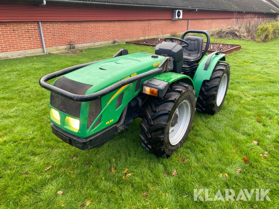 Traktor Ferrari Cobram 50