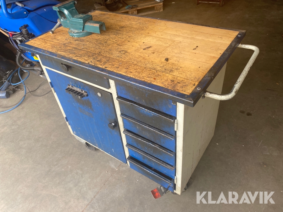 Værkstedsbord med skruestik Blika