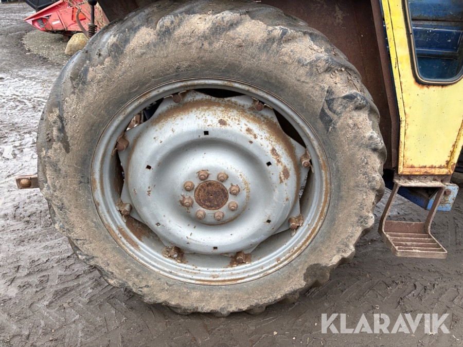 Veterantraktor Leyland 255, Odsherred, Klaravik auktioner