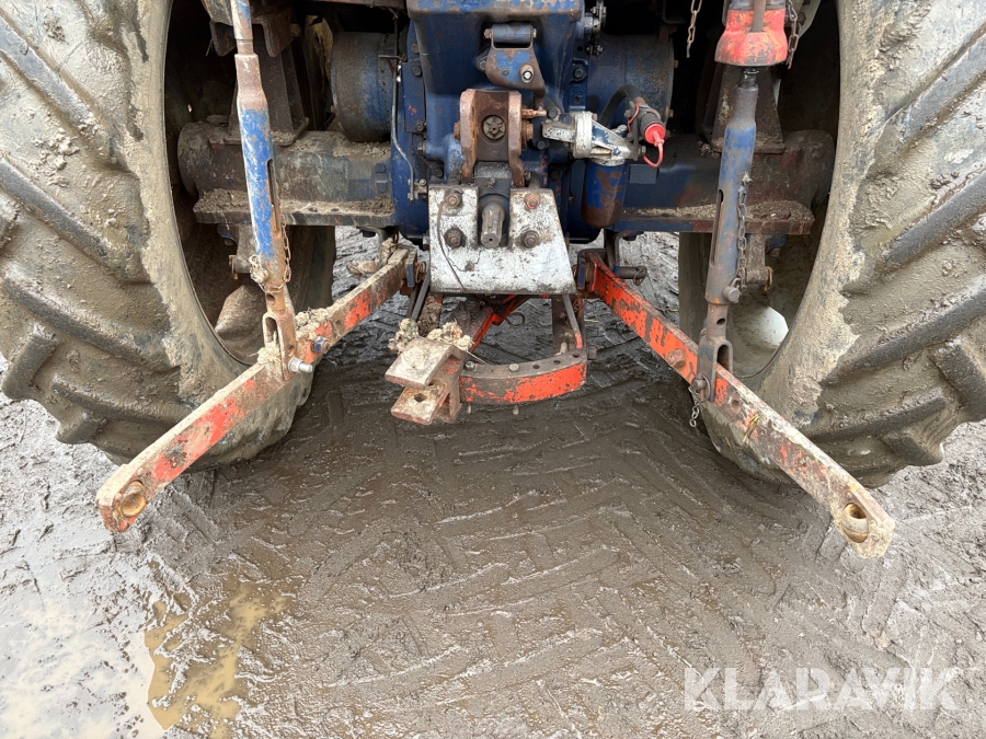 Veterantraktor Leyland 255, Odsherred, Klaravik auktioner