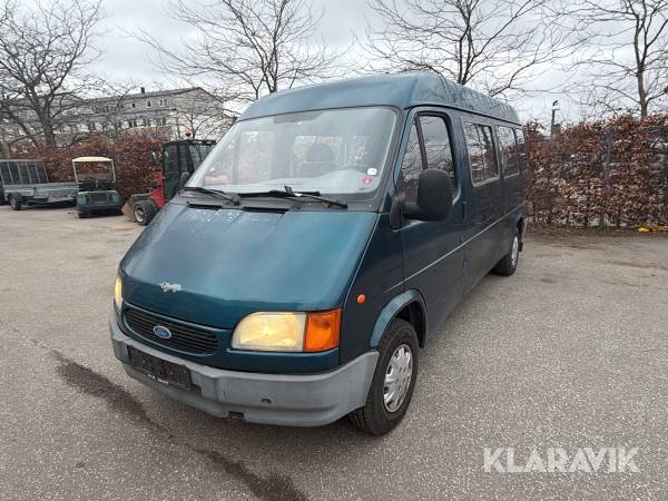 Minibus Ford Transit 2.5 L med lift