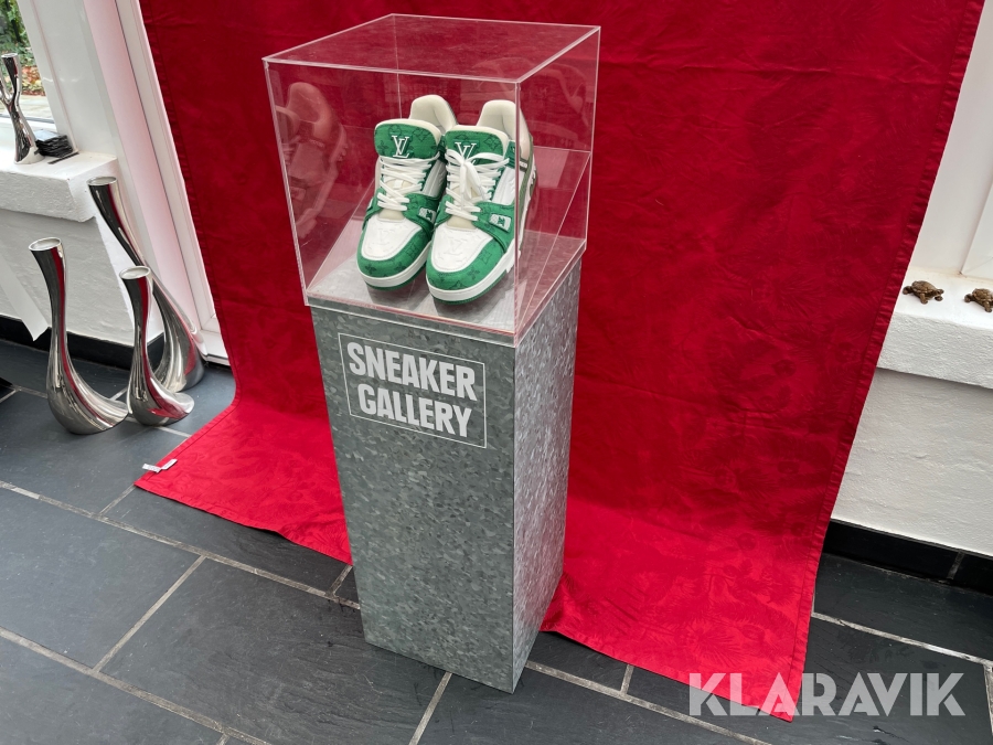 Sko display, Silkeborg, Klaravik auktioner