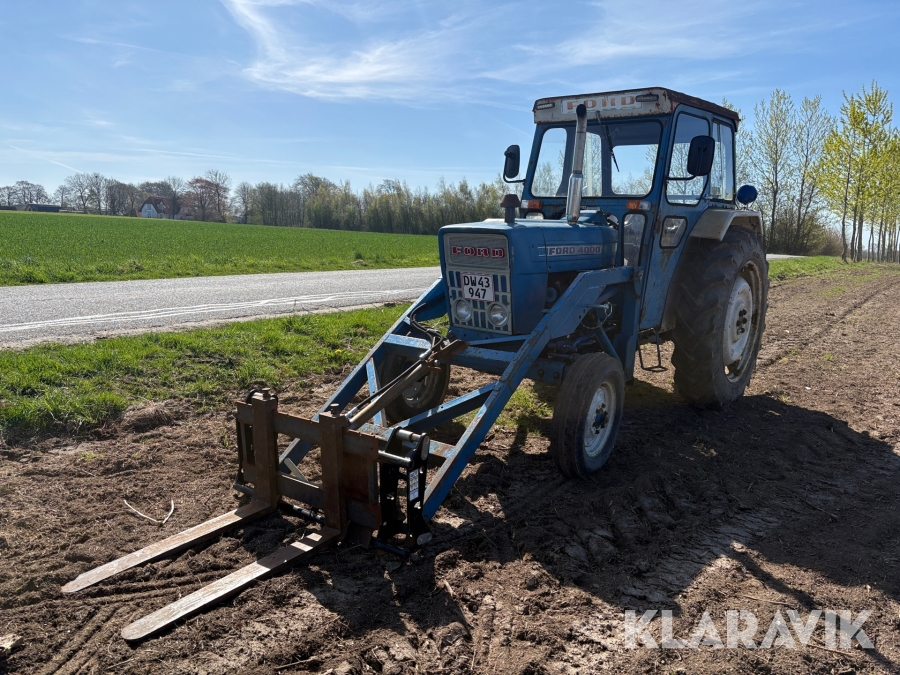 Veterantraktor Ford 4000 