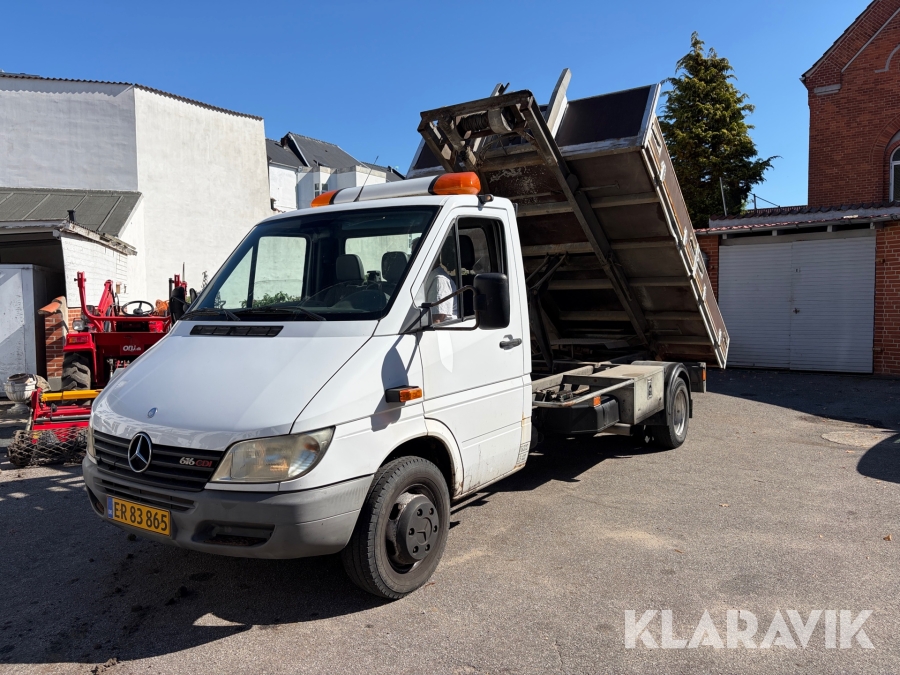 Lastbil Mercedes-Benz Sprinter 616 Cdi med wirehejs