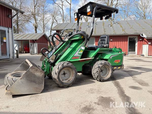 Minilæsser Avant Staldkat 528+