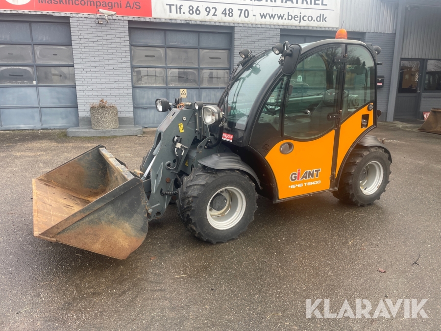 Minilæsser Giant 4548 tendo med tilbehør