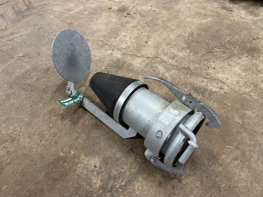 Sprede studs til slamsuger