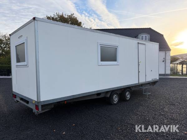 Beboelsesvogn EuroWagon FS33 med 2 værelser og badeværelse