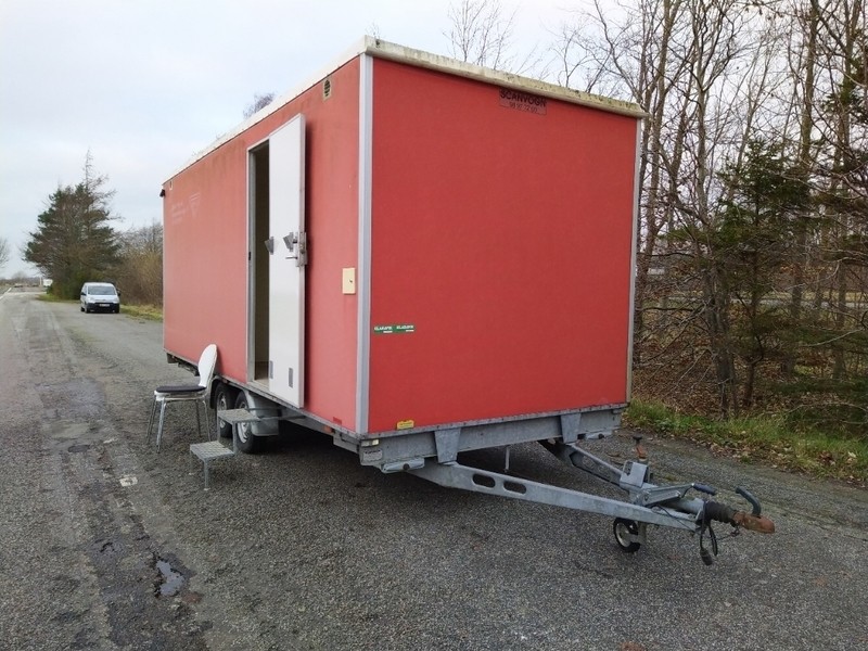 mandskabsvogn med bad og toilet