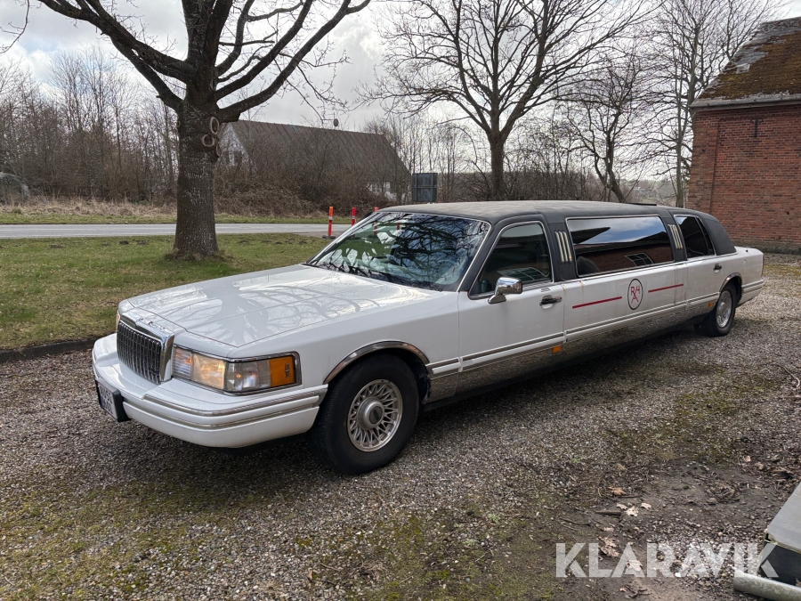 Limousine Lincoln Town Car 