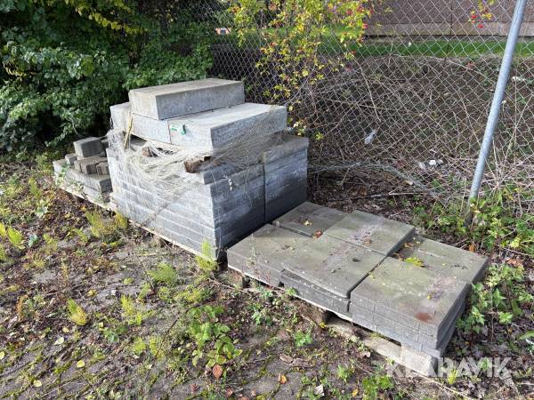 Betonklodser / fliser ca 55 styk