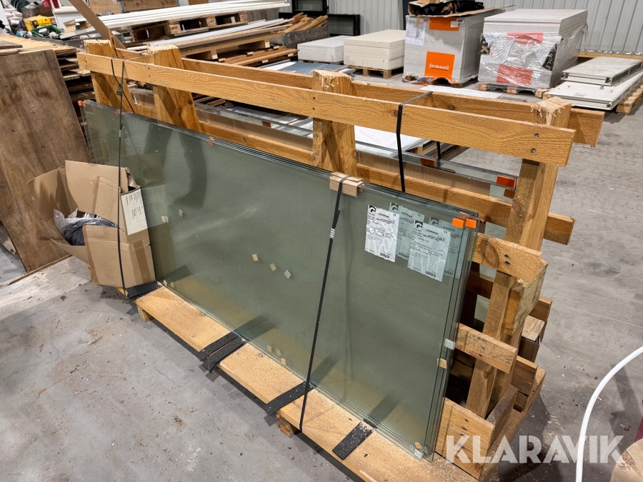 Glasvæg og dør Deko Væg og dør