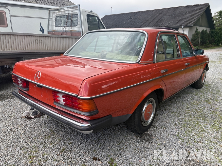 Veteranbil Mercedes-Benz 240 D