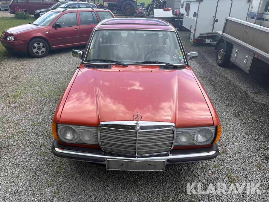 Veteranbil Mercedes-Benz 240 D