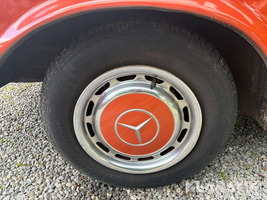 Veteranbil Mercedes-Benz 240 D