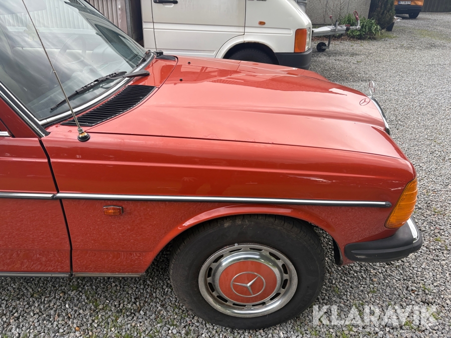 Veteranbil Mercedes-Benz 240 D