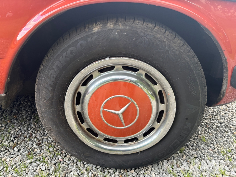 Veteranbil Mercedes-Benz 240 D