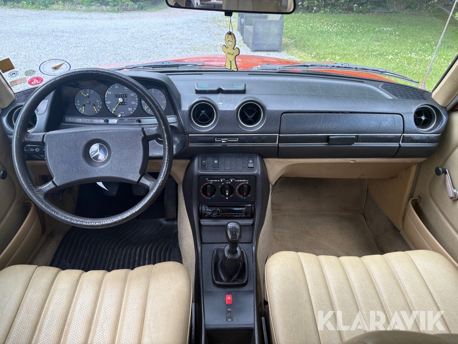Veteranbil Mercedes-Benz 240 D