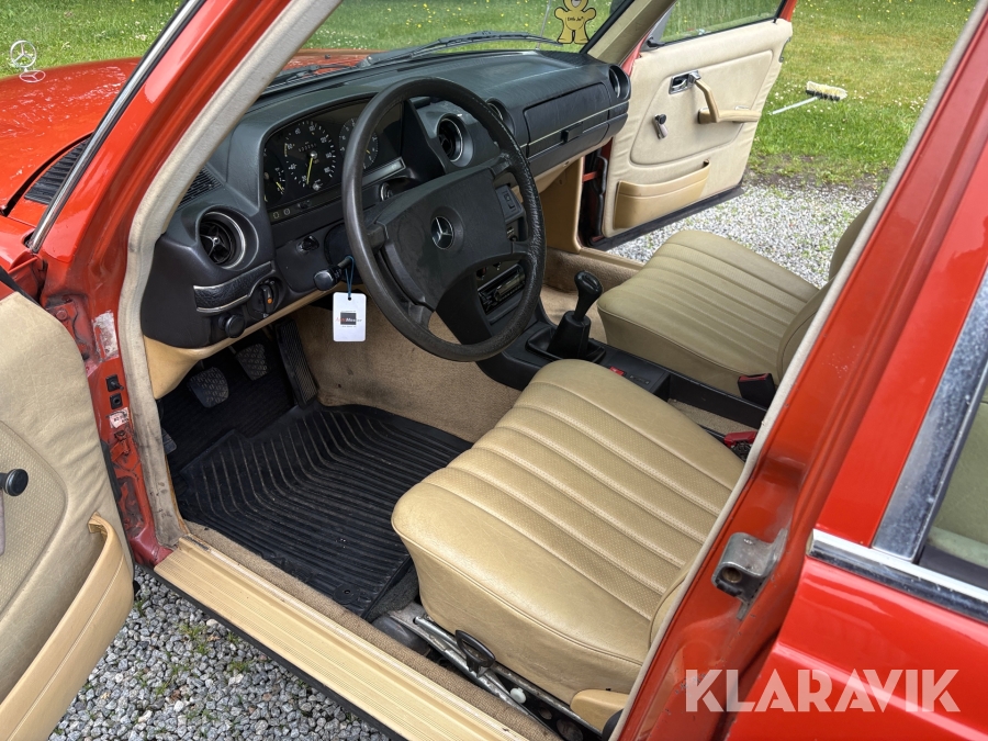 Veteranbil Mercedes-Benz 240 D