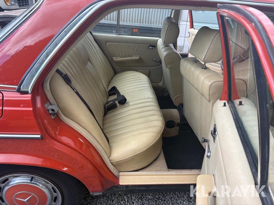 Veteranbil Mercedes-Benz 240 D