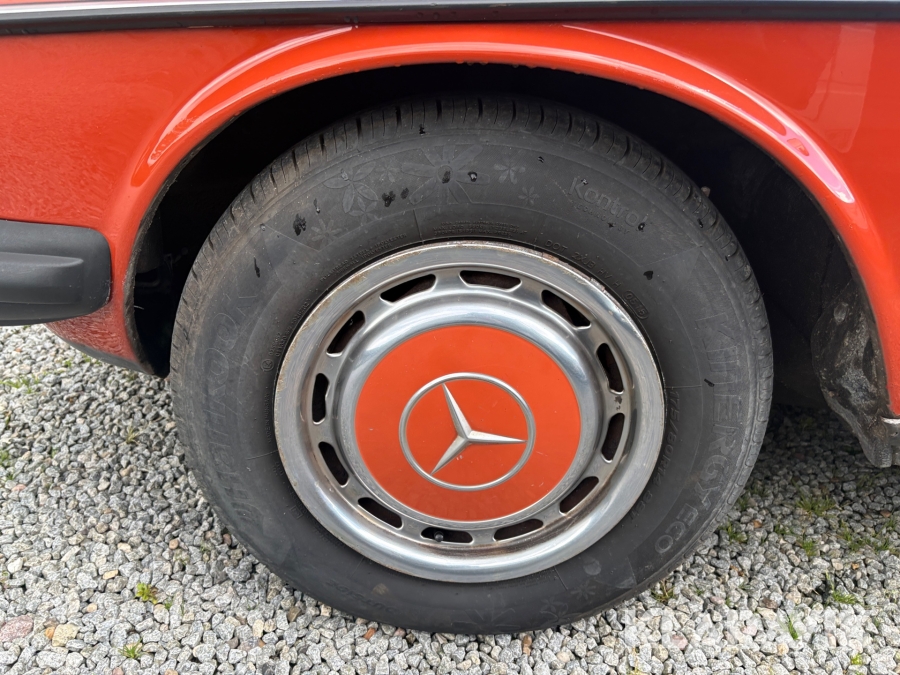 Veteranbil Mercedes-Benz 240 D