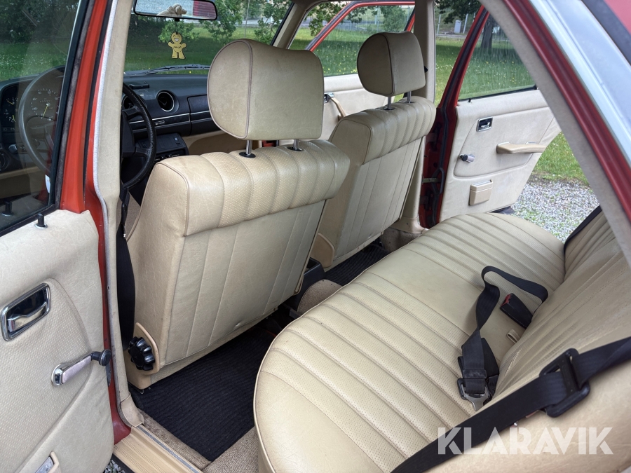 Veteranbil Mercedes-Benz 240 D