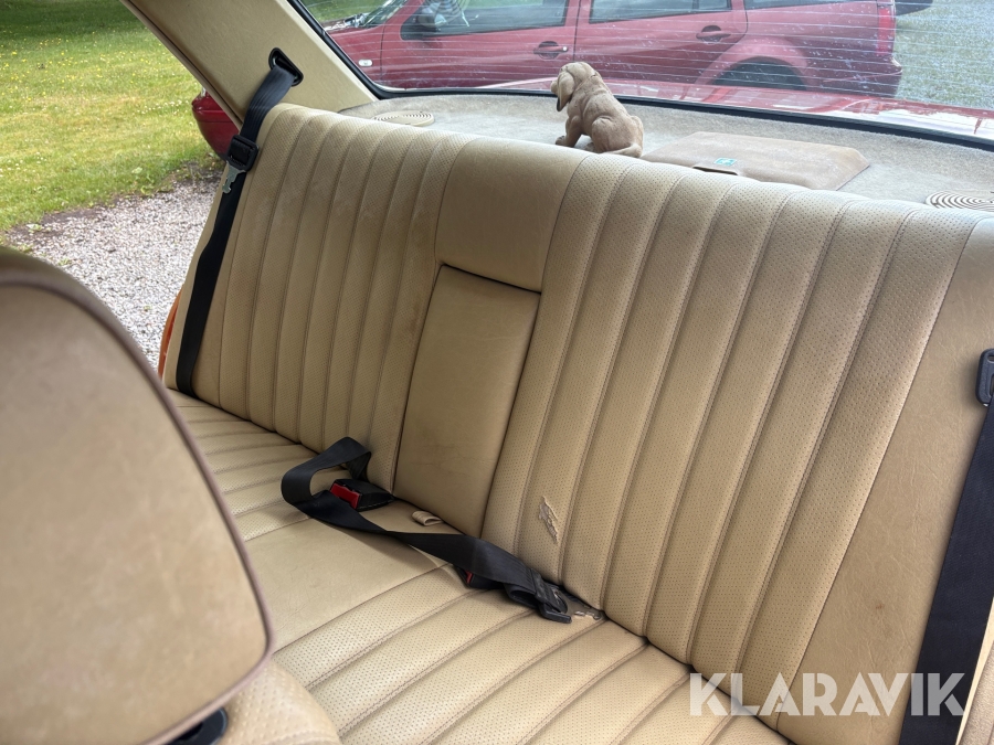 Veteranbil Mercedes-Benz 240 D