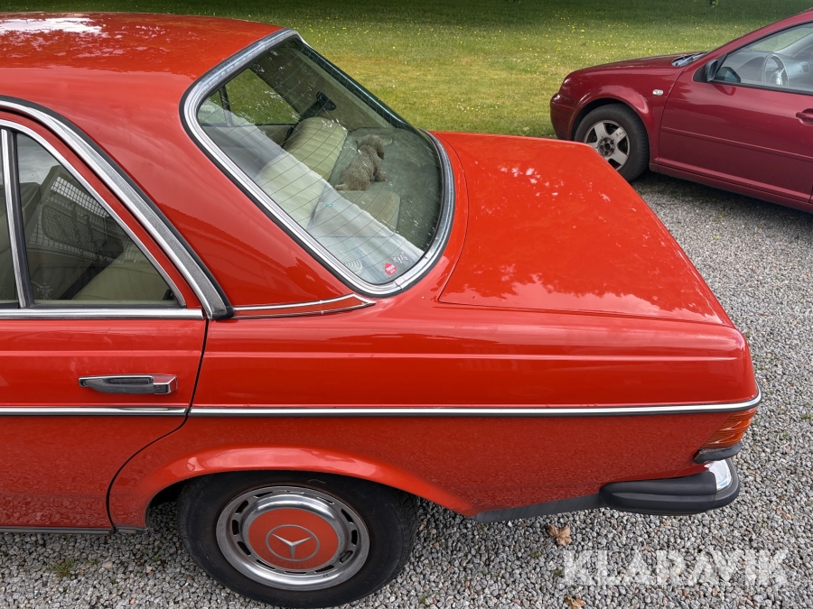 Veteranbil Mercedes-Benz 240 D