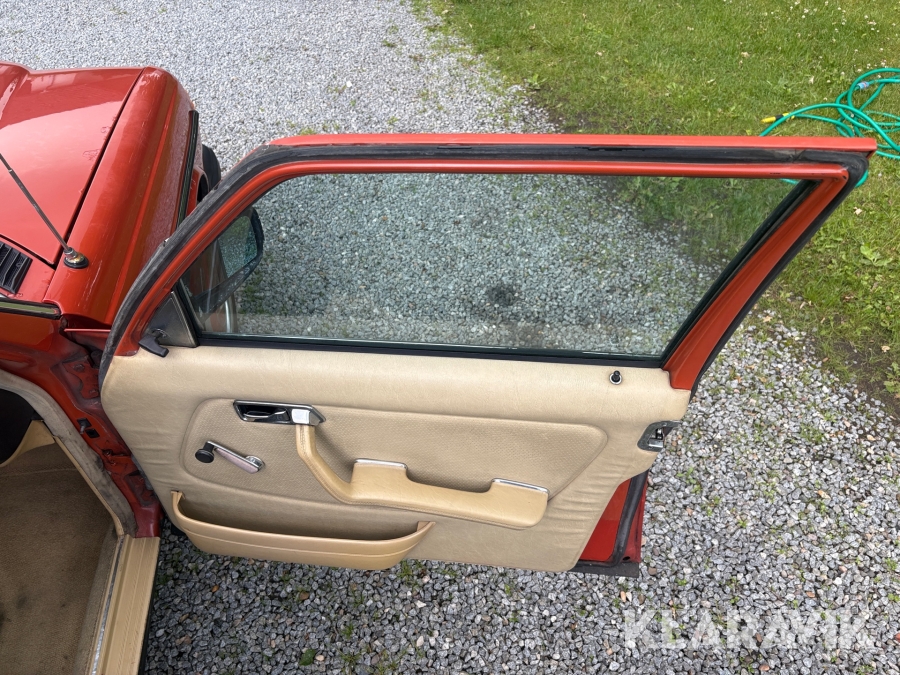 Veteranbil Mercedes-Benz 240 D