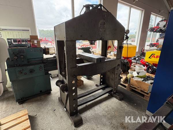Hydraulisk presser Stenhøj Hydraulik A/S 100 Ton