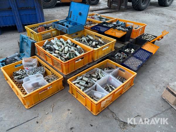 Blandet lot med værktøj og stumper.