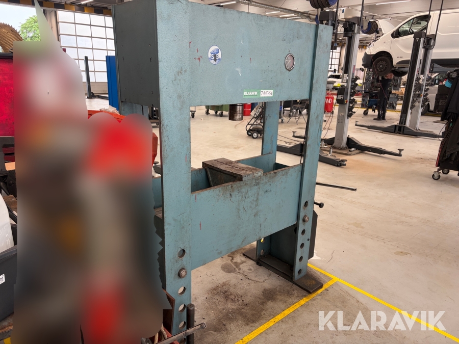 Presser Stenhøj 100 ton